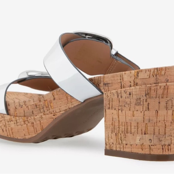 Aerosoles Chance Silver Mirror 8.5 - Picture 2 of 4